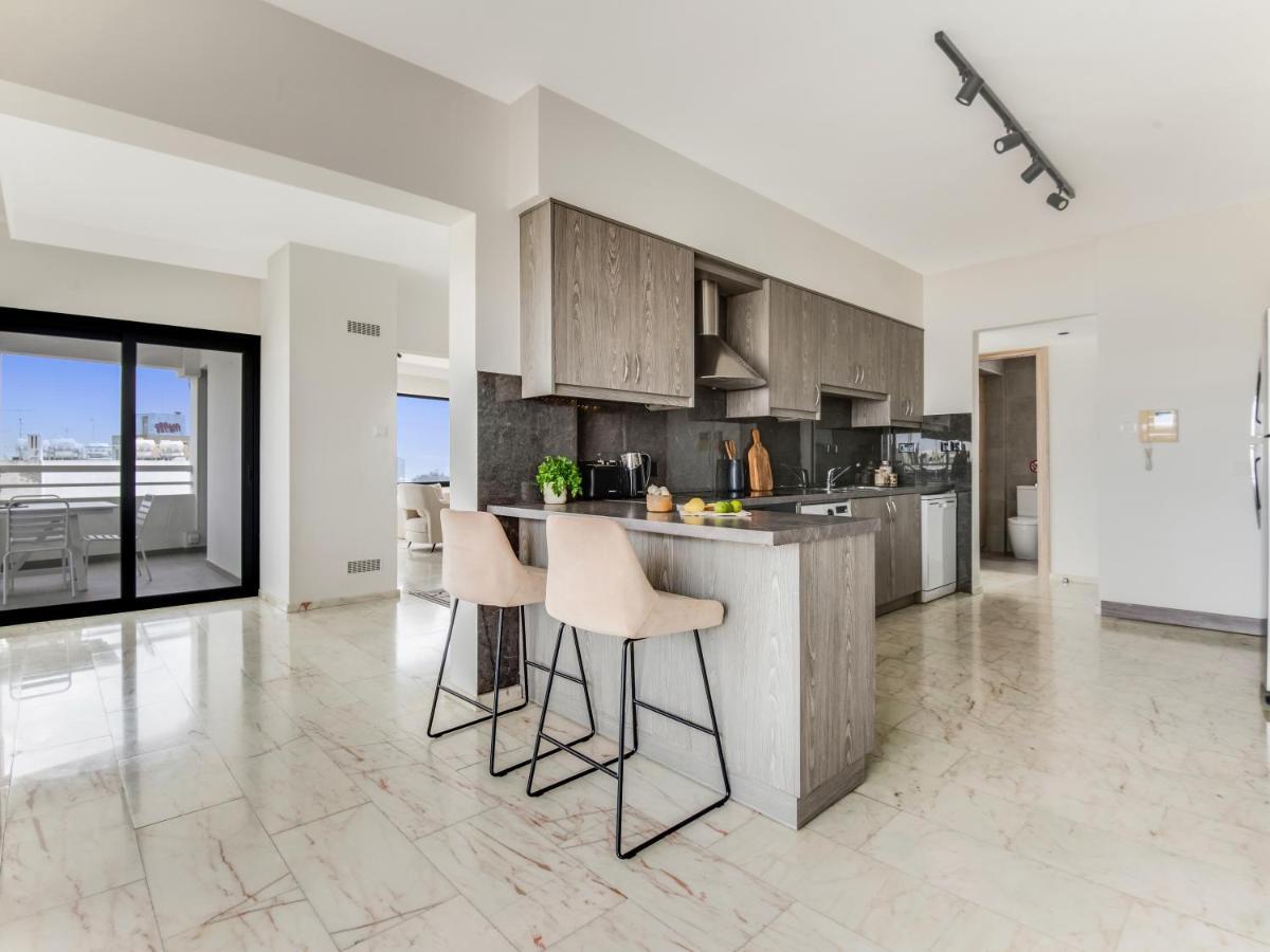 Sanders Coral Court Penthouse - Cute 3-Bedroom Apartment With Balcony Лимасол Экстерьер фото