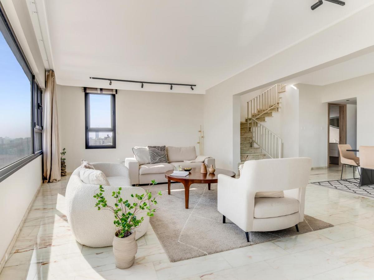 Sanders Coral Court Penthouse - Cute 3-Bedroom Apartment With Balcony Лимасол Экстерьер фото
